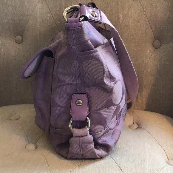 Coach  great condition - Picture 5 of 9